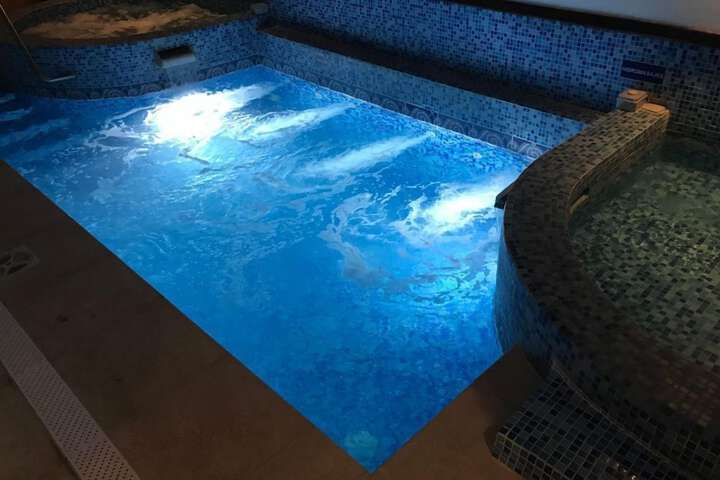 Hotel with Pool