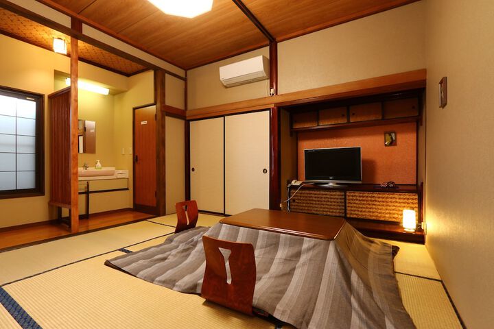 Room 10 of 47