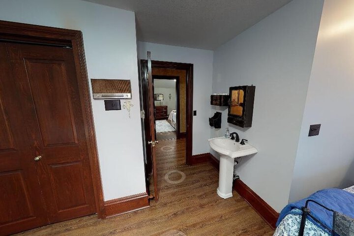 Room 12 of 49