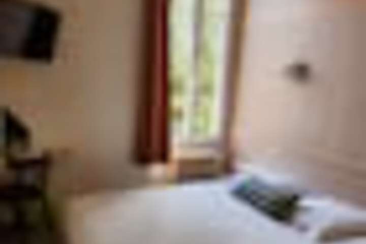 Room 17 of 36