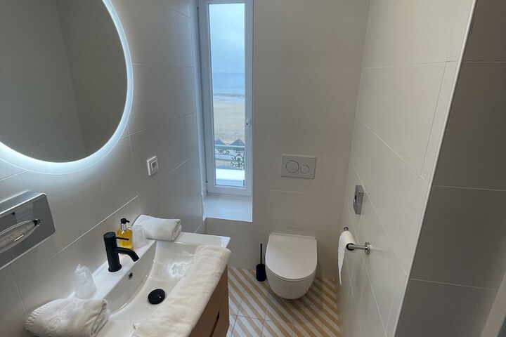 Room 34 of 72