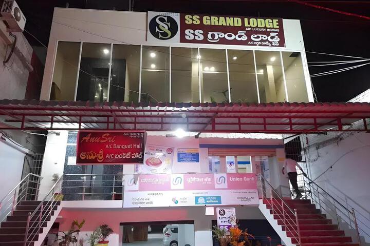 S S GRAND LODGE