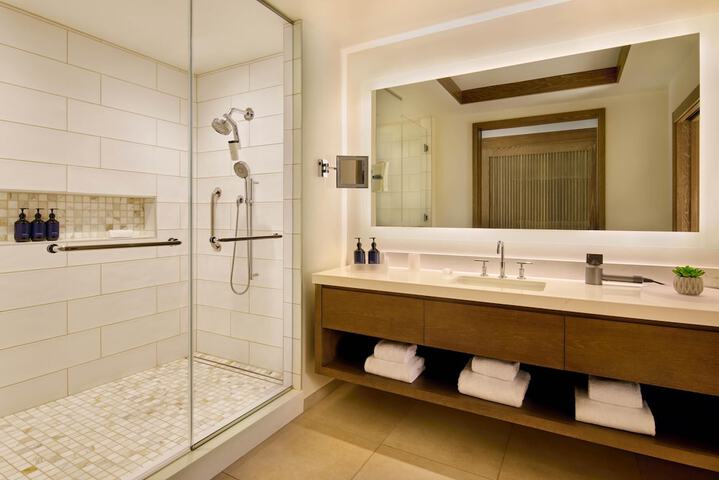 Bathroom shower