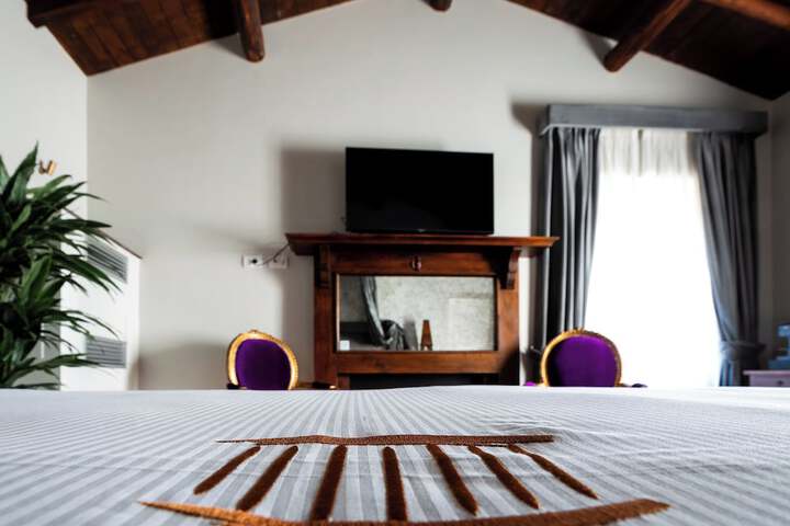 Room 30 of 120