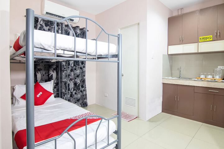 Room 13 of 27