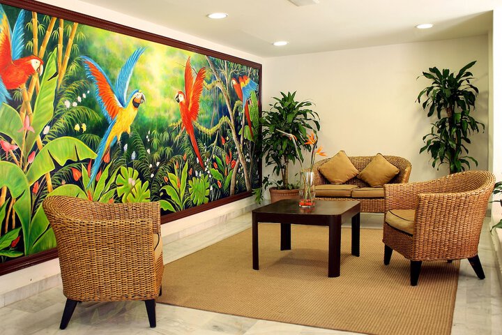 Guest Lobby