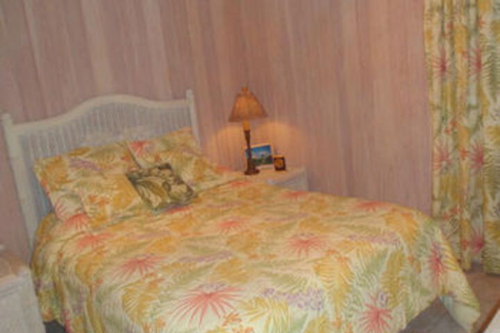 Room 11 of 22