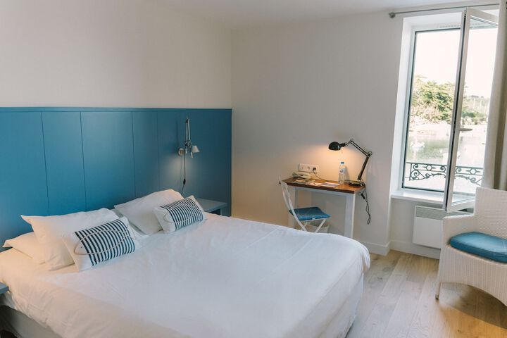 Room 5 of 34