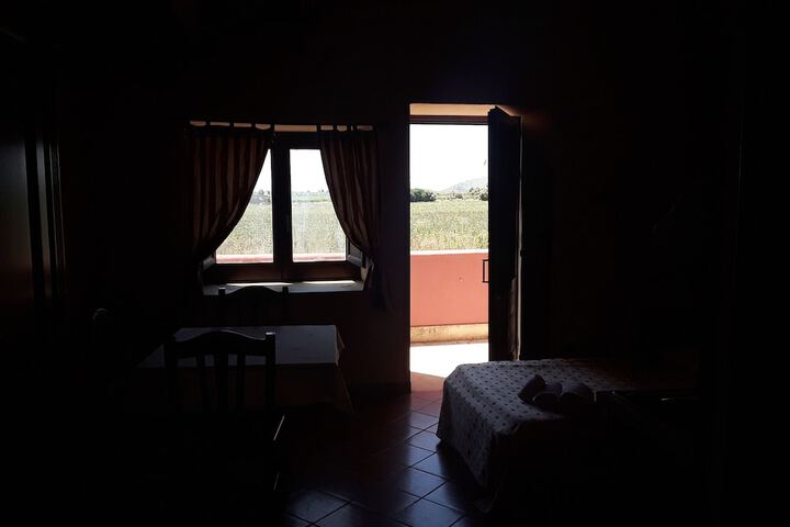 Room 15 of 106