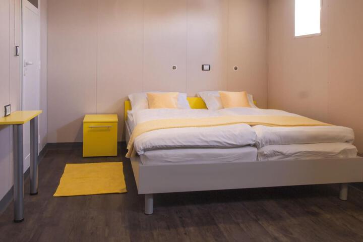Room 77 of 146