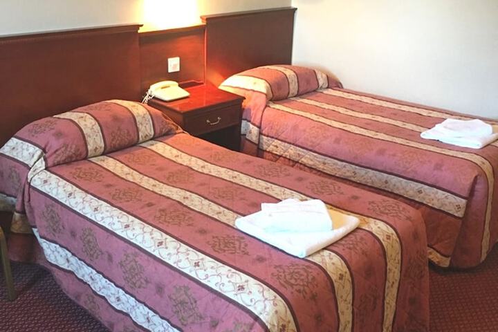 Room 23 of 118