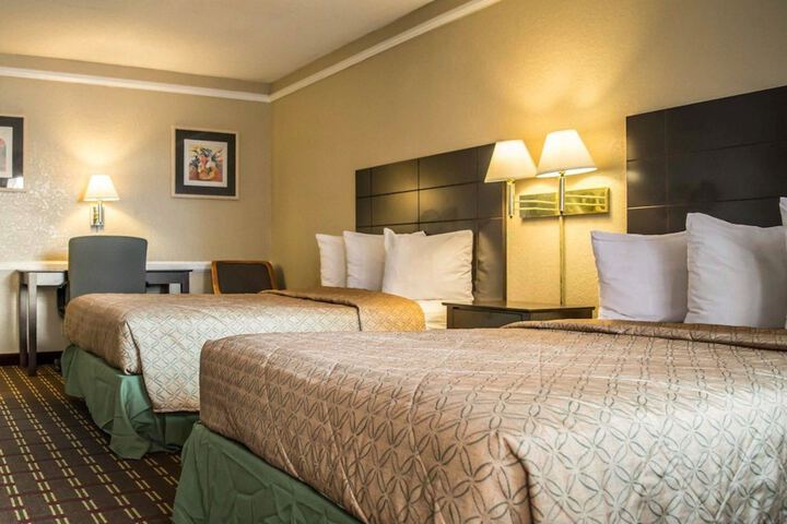 2 Double Beds Accessible Room (8 of 11)