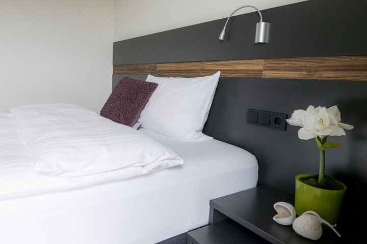 Room 12 of 73