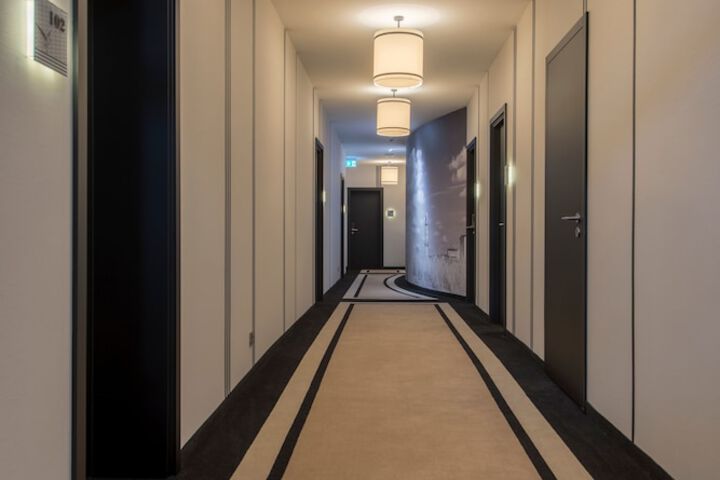 Ballroom/Hall 34 of 40