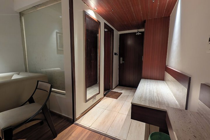 Room 13 of 15