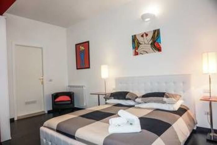 Room 14 of 24