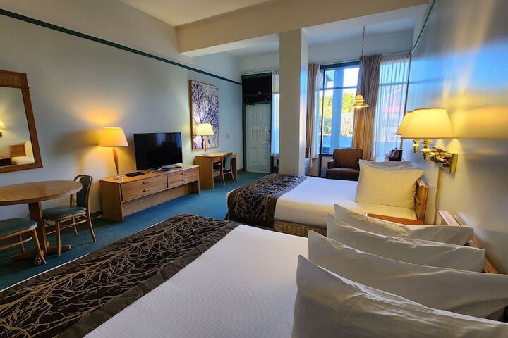 Room 8 of 44
