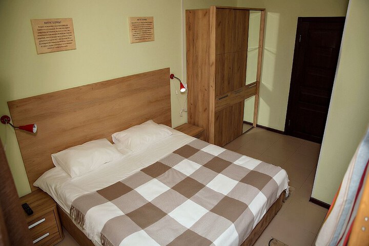 Room 12 of 15