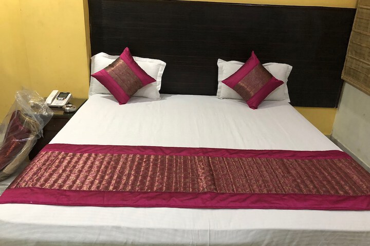 Room 10 of 20