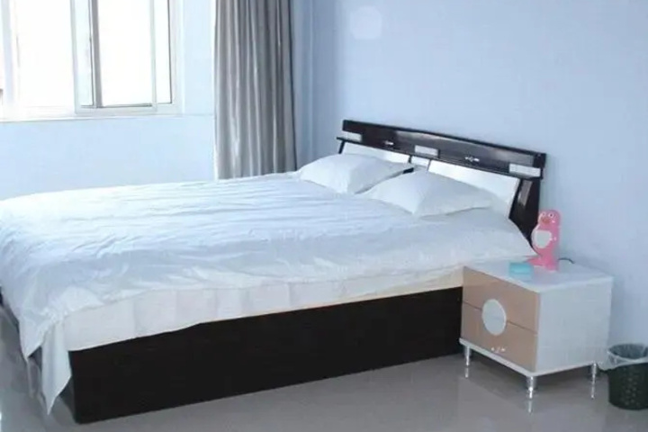 Room 5 of 6