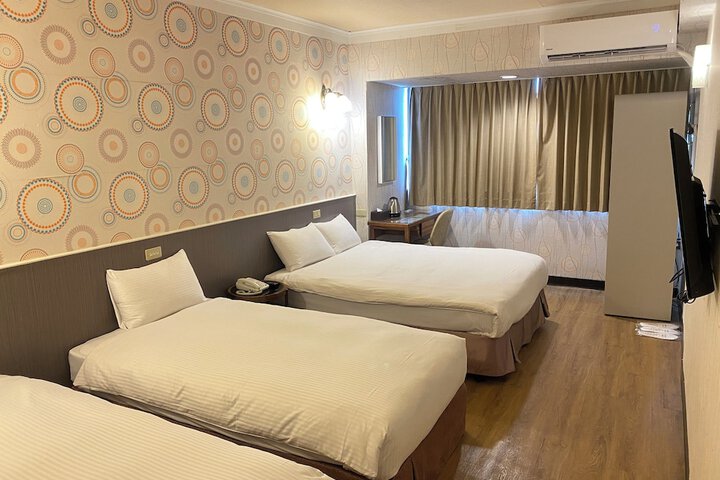 Room 2 of 15