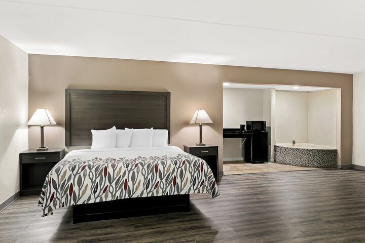ADA Accessible Superior King (14 of 17)