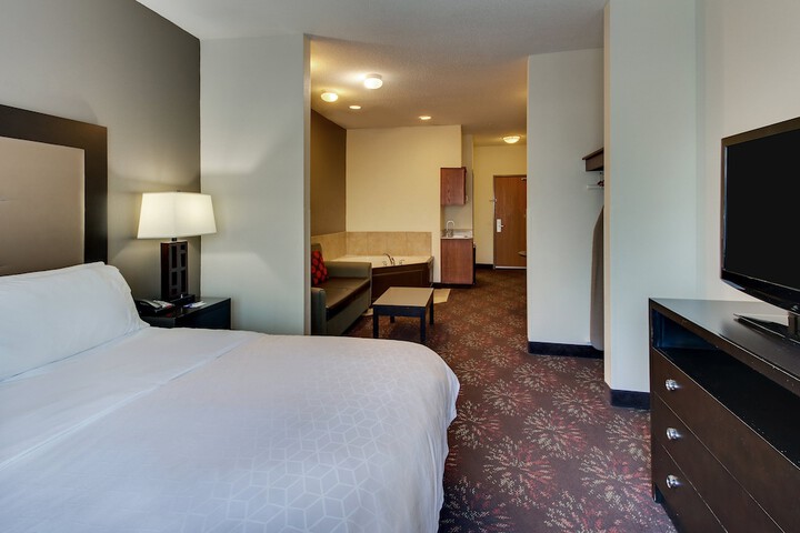 Room 14 of 77
