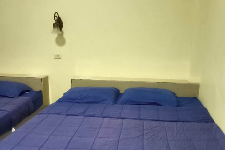 Room 4 of 30