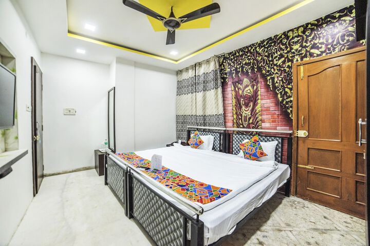 Room 8 of 25