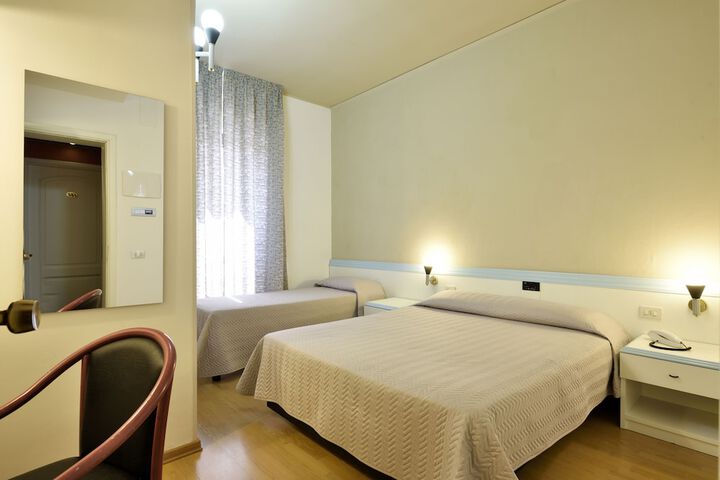 Room 10 of 44