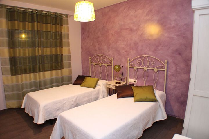 Room 7 of 19