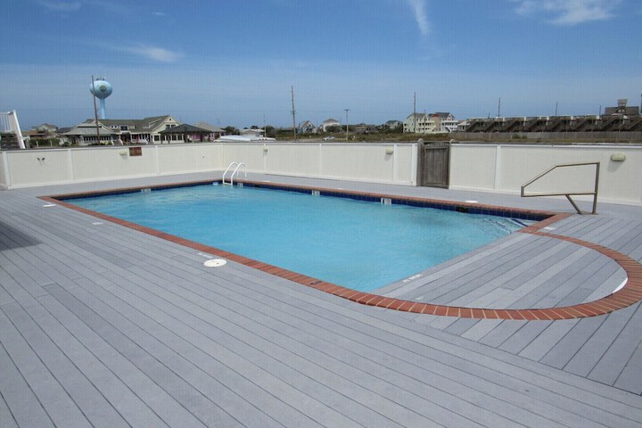 Pool 38 of 48