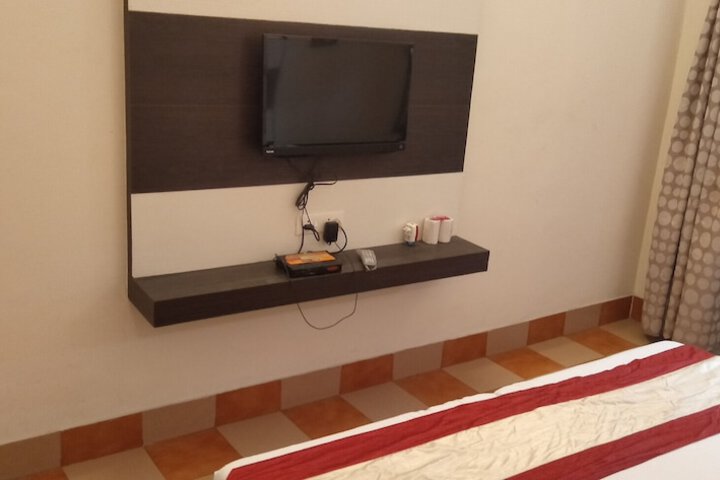 Room 10 of 49