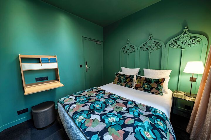 Room 10 of 56