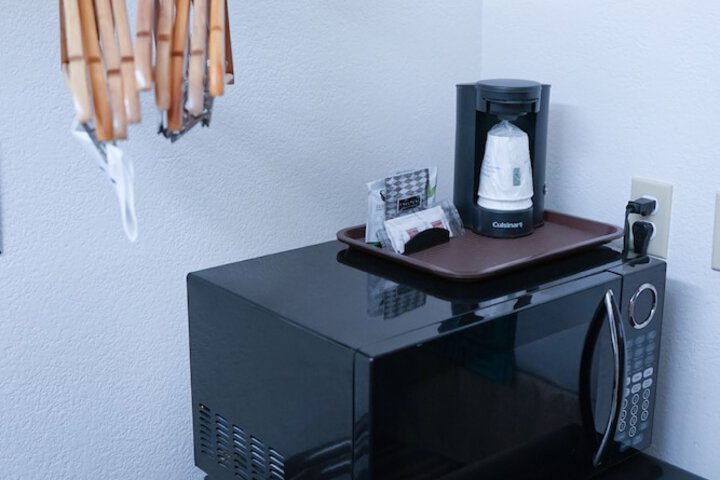 Mini-refrigerator