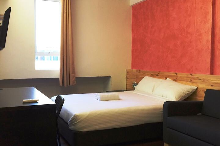 Room 12 of 31