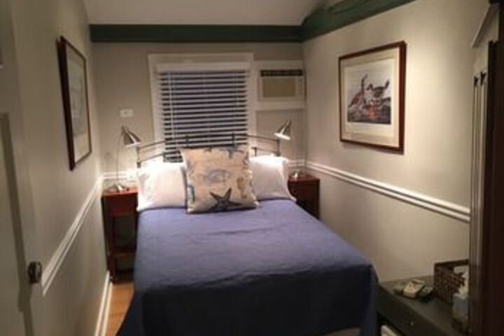 Room 11 of 42