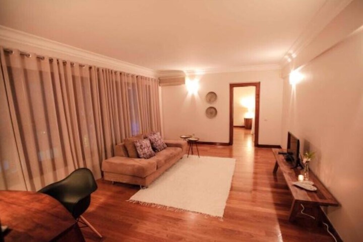 Room 9 of 25