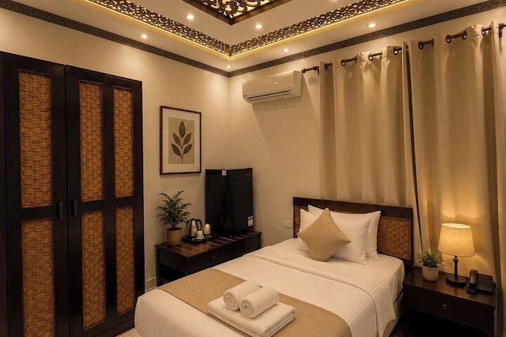 Room 4 of 17