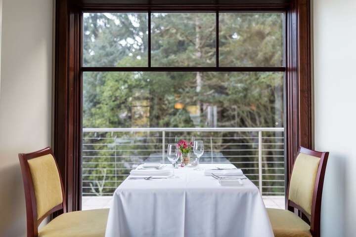 Dining 28 of 42