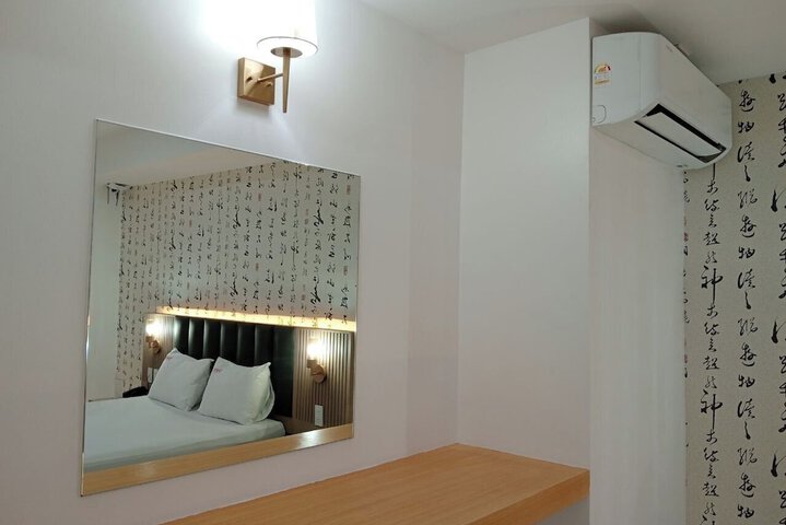 Room 3 of 11