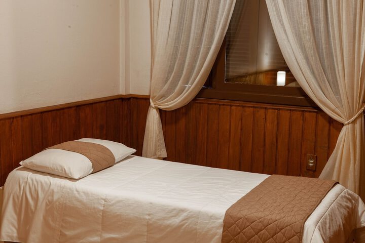 Room 28 of 47