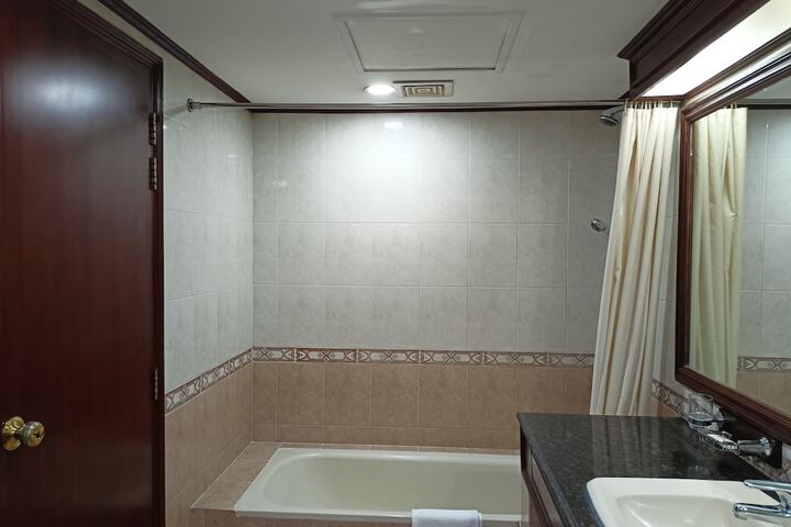 Room 117 of 258