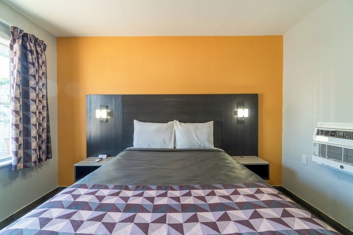 Room 21 of 79
