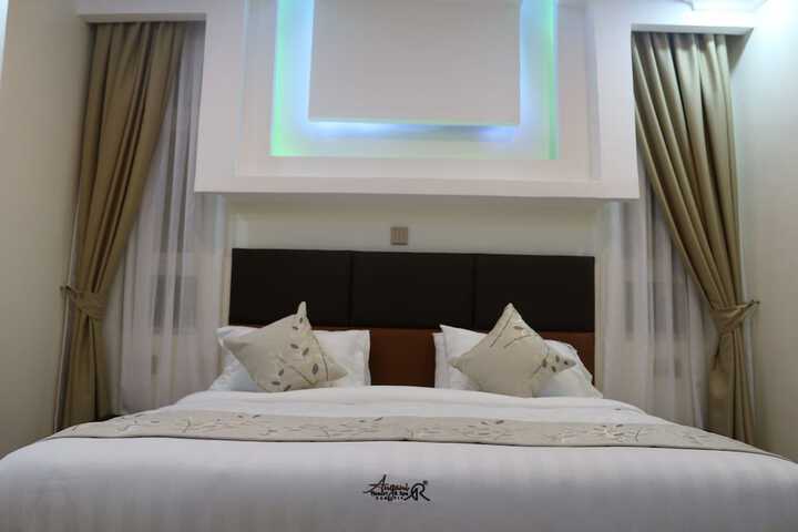 Room 8 of 78