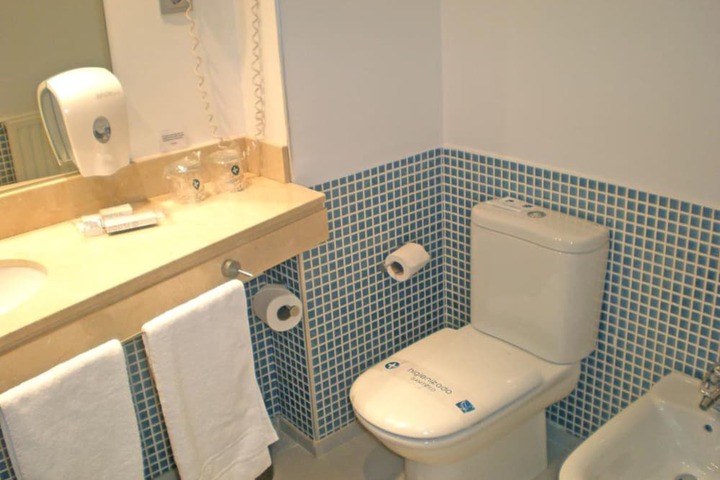 Room 7 of 31