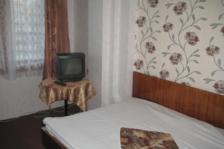 Room 14 of 19