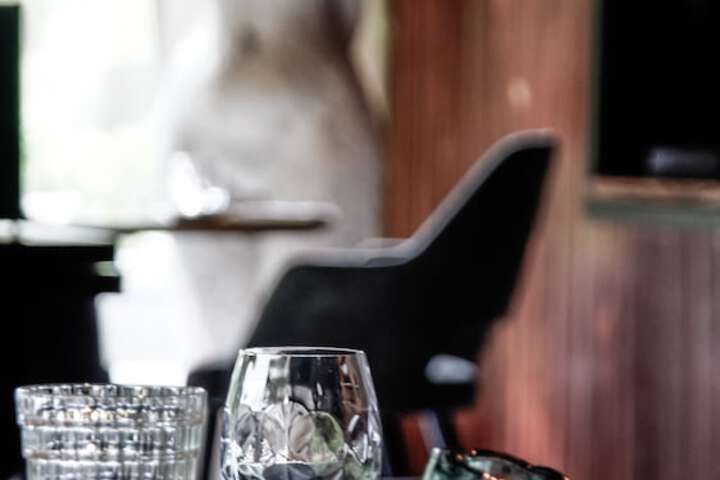 Dining 46 of 81