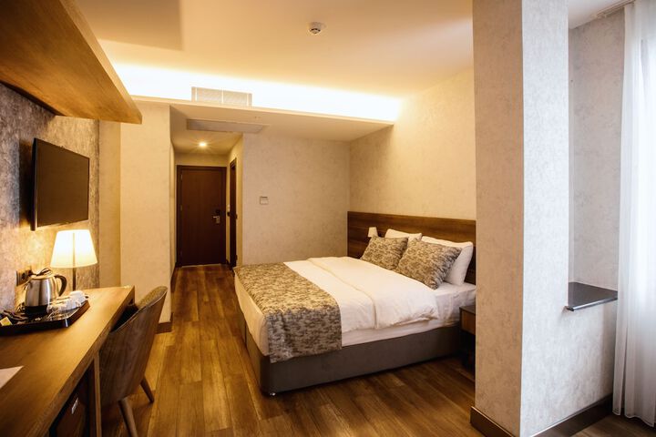 Room 17 of 58