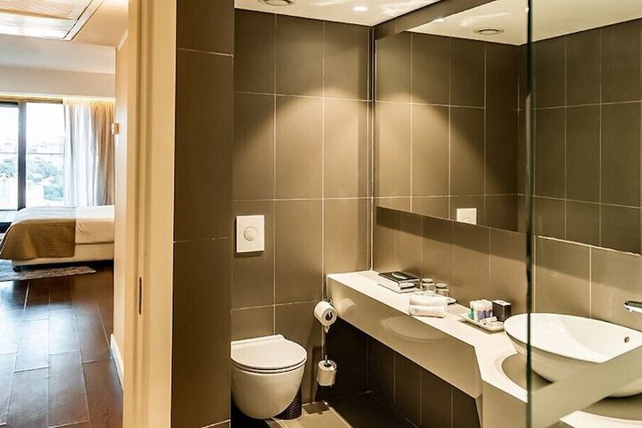 Clean Restrooms
